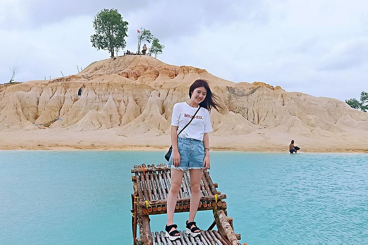 Bintan Sand Dunes and Blue Lakes Half-Day Tour with Lunch