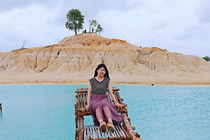 Bintan Sand Dunes and Blue Lakes Half-Day Tour with Lunch