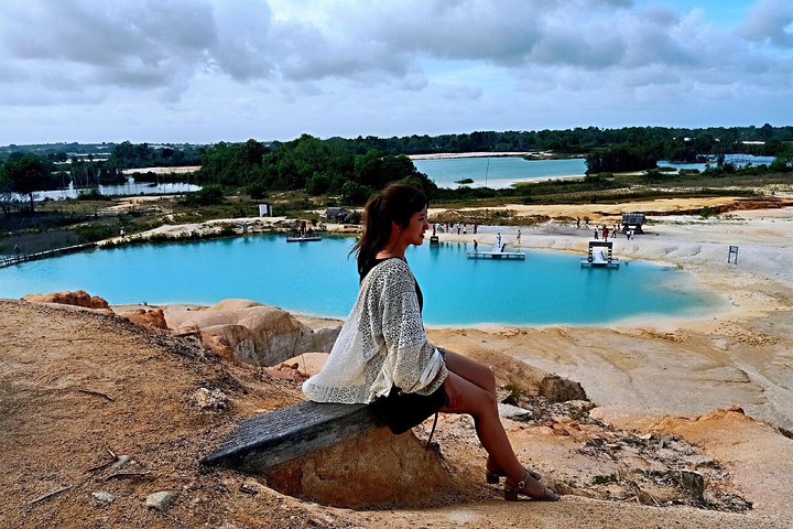 Bintan Sand Dunes and Blue Lakes Half-Day Tour with Lunch