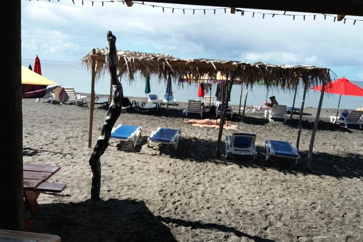 Pepper's Choice : Waterfalls, Sulphur Spa & Black Sand Beach