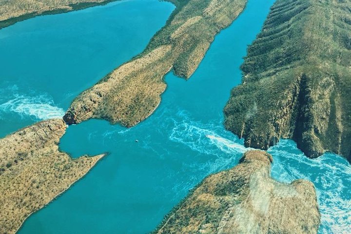 Cygnet Bay Sea Safari & Pearl Farm Tour Scenic Flight
