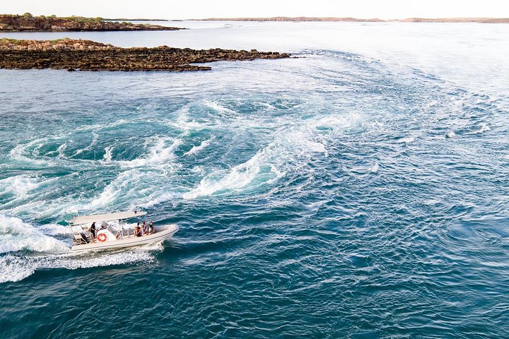 Cygnet Bay Sea Safari & Pearl Farm Tour Scenic Flight