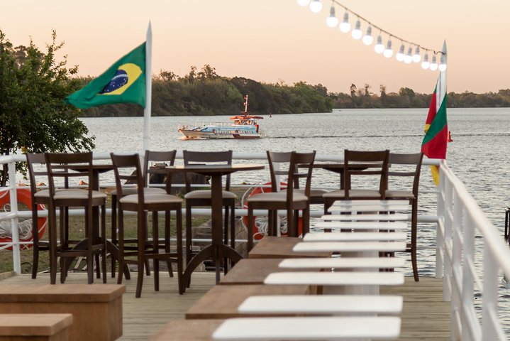 Sailing in Guaíba with White Swan Boat - Porto Alegre