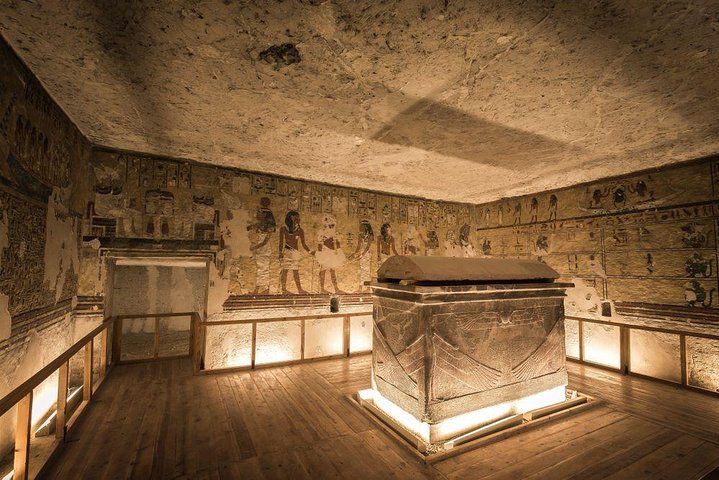 Private Full Day Tour: Valley of the Kings,Hatshepsut temple&more