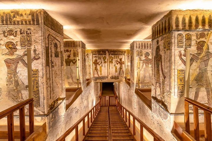 Private Full Day Tour: Valley of the Kings,Hatshepsut temple&more