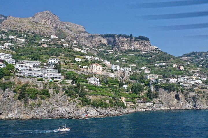 Small Group Boat Tour: Discover the Amalfi Coast from Positano