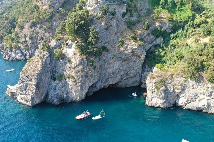 Small Group Boat Tour: Discover the Amalfi Coast from Positano
