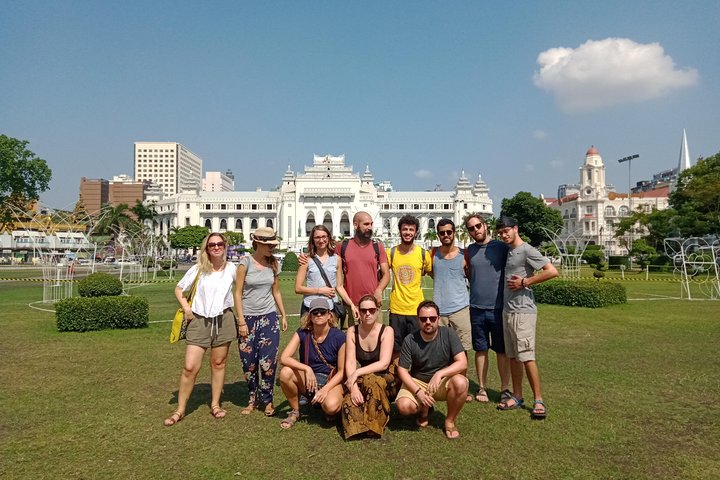 Explore Yangon on Foot (2hours)