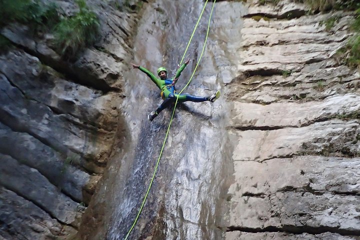 Canyoning "Gumpenfever" - beginner Canyoningtour for everyone