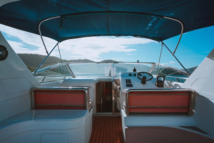 Coron Island Hopping Tour: via Private Yacht