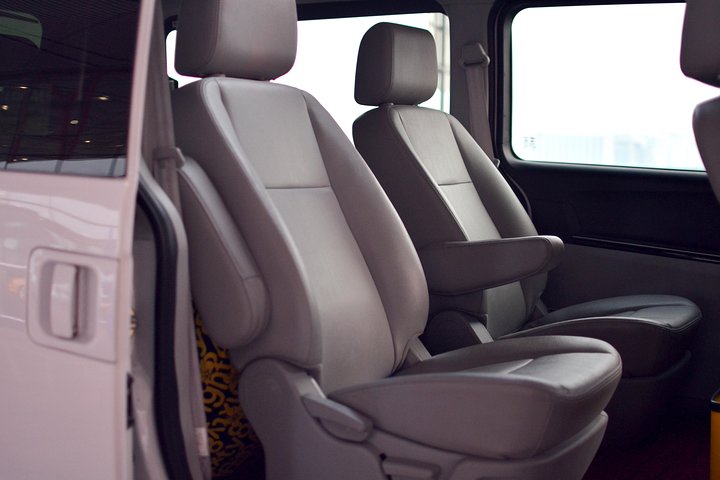 Private Departure Transfer: Hotel to Yangon International Airport (RGN)