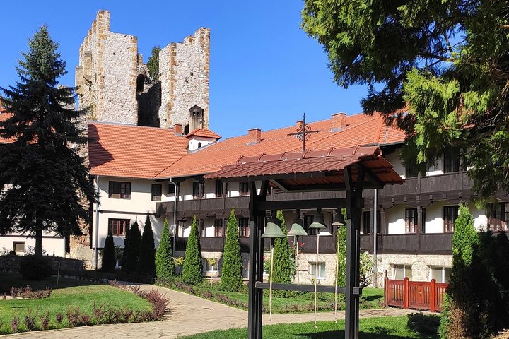 From Belgrade: Best of East (Resava Cave & Lisine Waterfall)