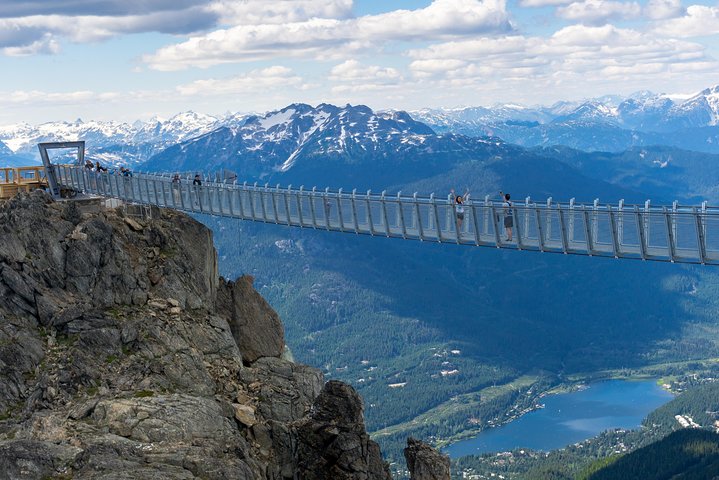 Whistler Sightseeing Tour from Vancouver: See Horseshoe Bay and Shannon Falls