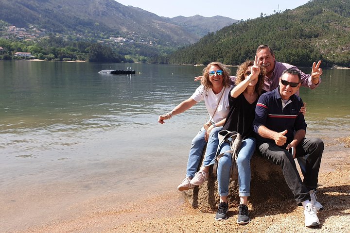 Gerês Nature,Waterfalls,Tasty Lunch!Small Group,Offer Wine bottle