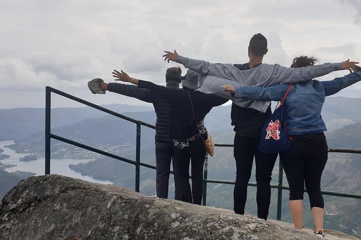 Gerês Nature,Waterfalls,Tasty Lunch!Small Group,Offer Wine bottle