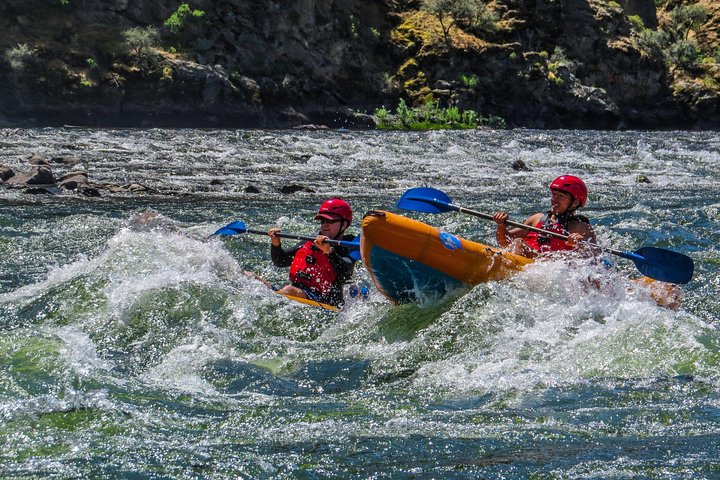 Full-Day Rogue River Hellgate Canyon Raft Tour