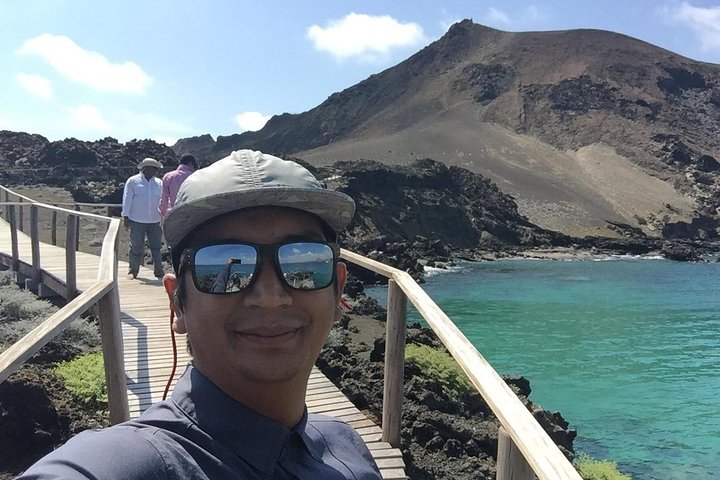 Tour to Bartolome Island + Bahia Sulivan