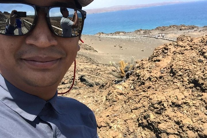 Tour to Bartolome Island + Bahia Sulivan