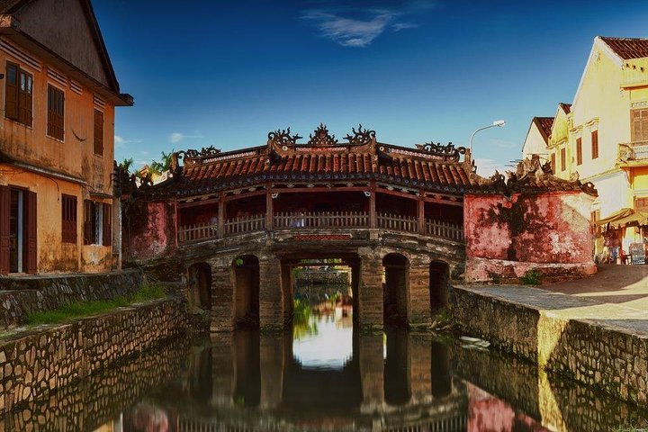 Basket Boat Tour, Hoi An city, boat trip and lantern release