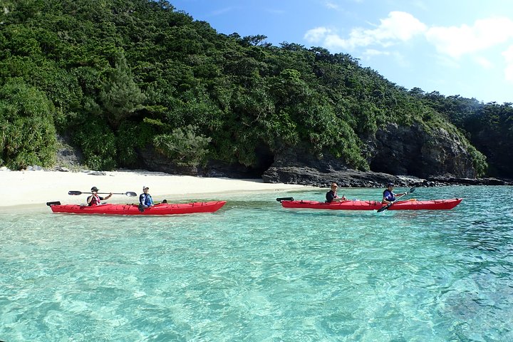 1day kayak tour in Kerama Islands and Zamami Island