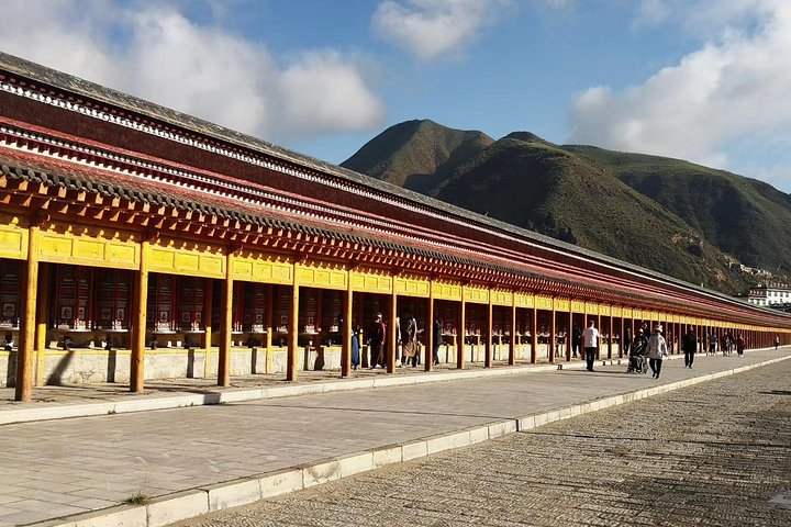 Private Day Tour to Labrang Monastery from Lanzhou
