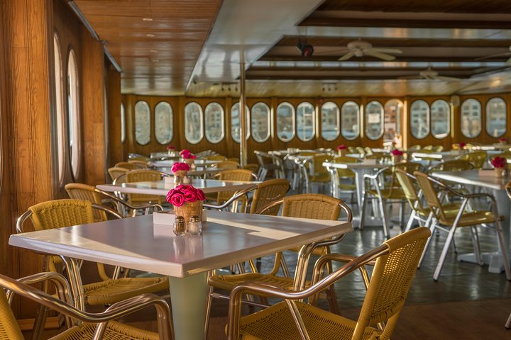Sunset Mexican Dinner Cruise and Live Music in Cabo San Lucas