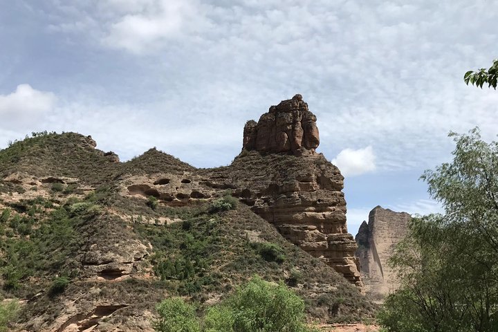 Private Day Tour to Bingling Temple Caves from Lanzhou