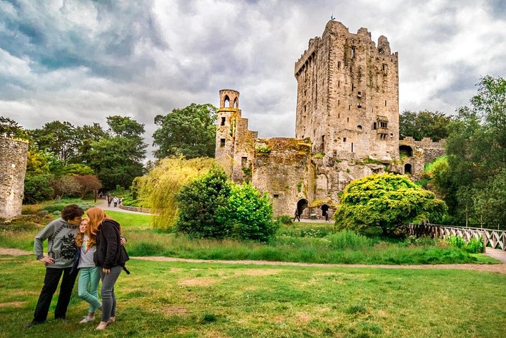 Dublin to Rock of Cashel Cork City and Blarney Castle Guided Tour