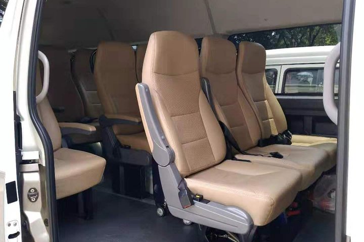 Private Transfer from Xingyi hotel to Yunnan Kunming hotel