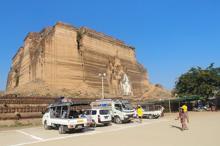 Private Tour for Amarapura, Mingun, Sagaing and Inwa (AVA)