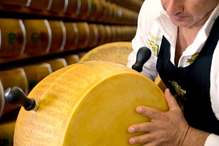 Half Day Private Parmigiano Reggiano and Parma Ham Experience