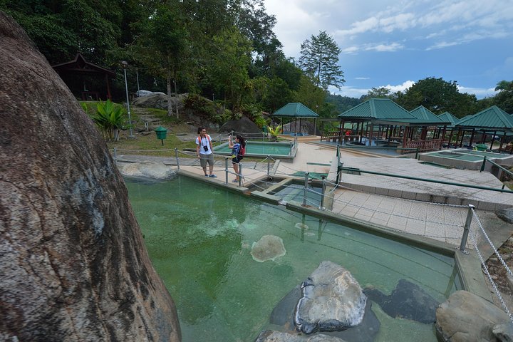 Full-Day Kinabalu Park and Poring Hot Spring Day Trip