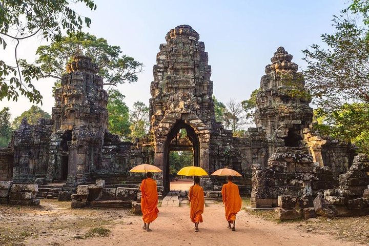 Phnom Penh to Siem Reap by Private Car or Minivan