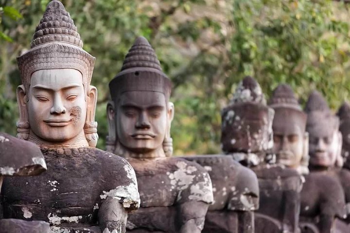 Phnom Penh to Siem Reap by Private Car or Minivan