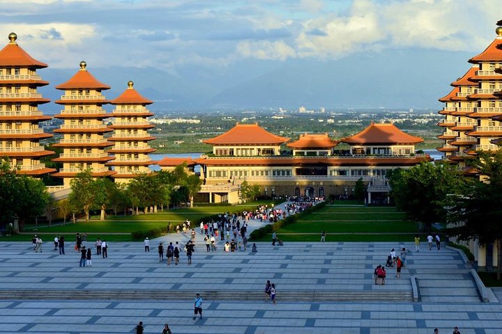 Private Classic Kaohsiung Day Tour