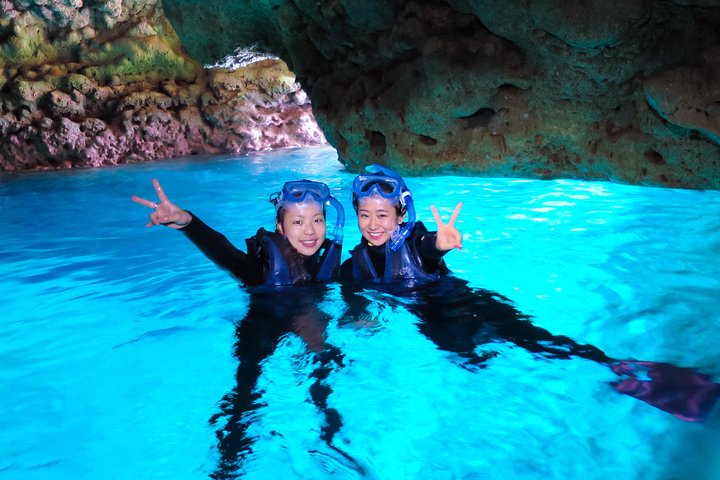 [Okinawa Blue Cave] Snorkeling with Private Guide+ Free Photos