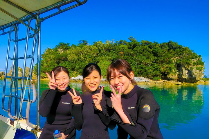 [Okinawa Blue Cave] Snorkeling with Private Guide+ Free Photos