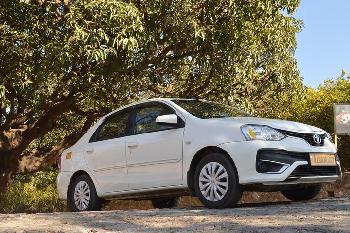 Private A/c Mount Abu Fullday Local Sight Seeing (4 Seat A/c Sedan)
