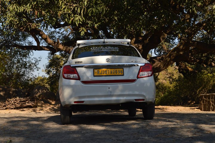 Private A/c Mount Abu Fullday Local Sight Seeing (4 Seat A/c Sedan)