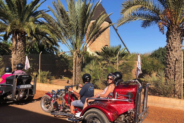 Luxury Rewaco Trike "The Fun In The Sun Tour" - (3 hours, Min of 2 Passengers)
