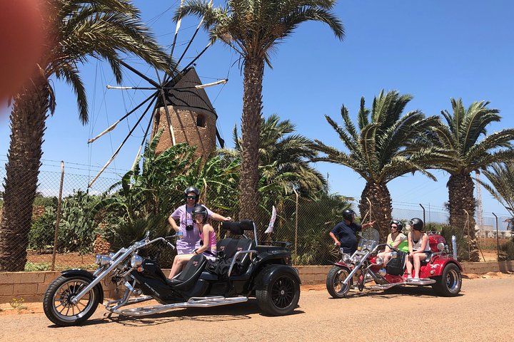 Luxury Rewaco Trike "The Photo Blaster Tour" - (2 hours, Min of 2 passengers)