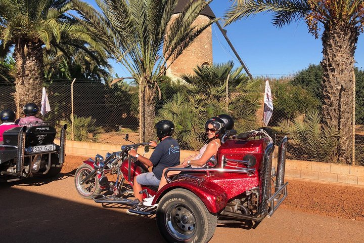 Luxury Rewaco Trike "The Photo Blaster Tour" - (2 hours, Min of 2 passengers)