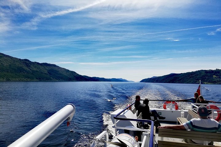 Loch Ness 50-minute Cruise with Urquhart Castle Views