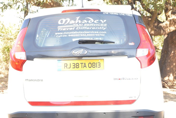 Private A/c Transfer Mount Abu to Ahmedabad ( 6 Seat A/c Suv )
