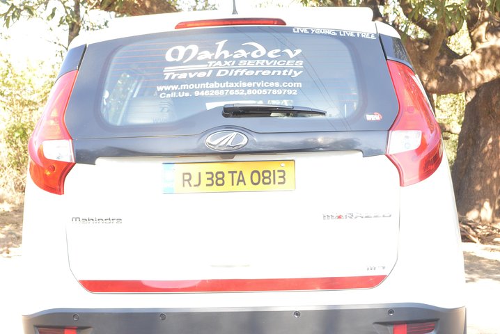 Private A/c Transfer Mount Abu to Jaipur ( 6 Seat A/c Suv )