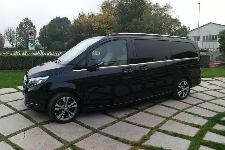Private Transfer from Tirano to Venice with stop in Verona