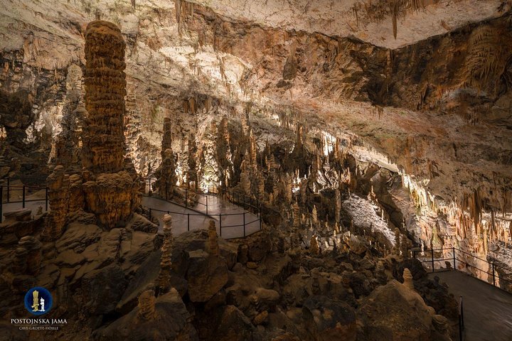 Slovenian highlights - Lake Bled, Postojna Cave & Predjama Castle from Ljubljana