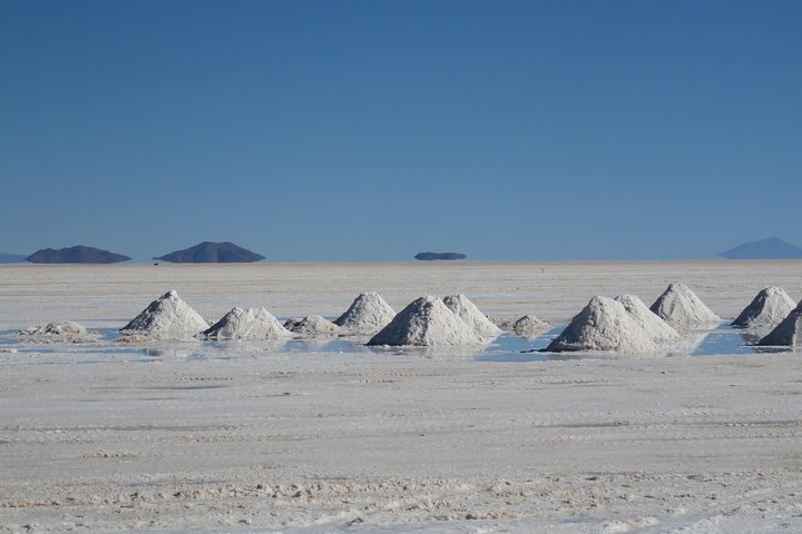 Tailor-Made 3-Day Uyuni Salt Flats & Lagoon Discovery