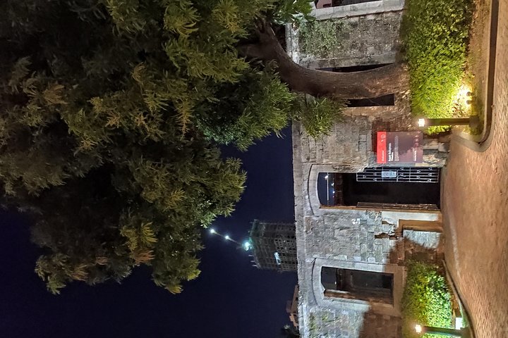Manila by Night: Discovering City Highlights with Intramuros