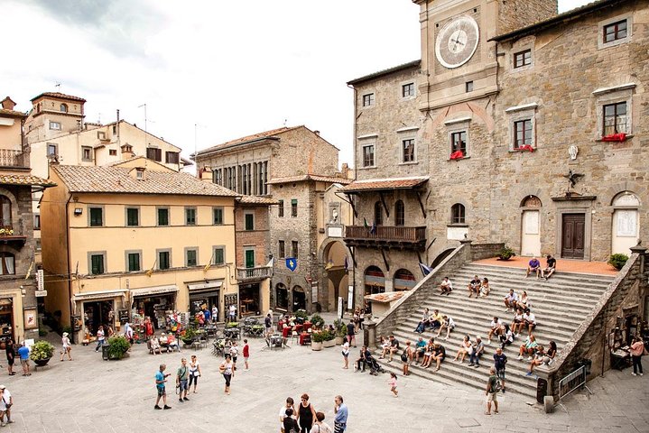 Cortona private walking Tour